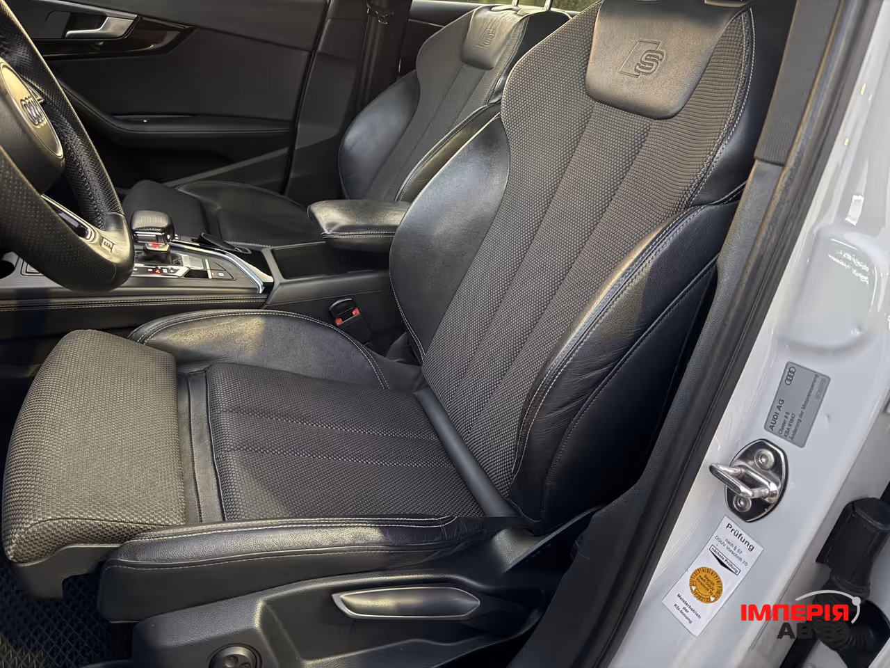 Audi A4 - фото 8
