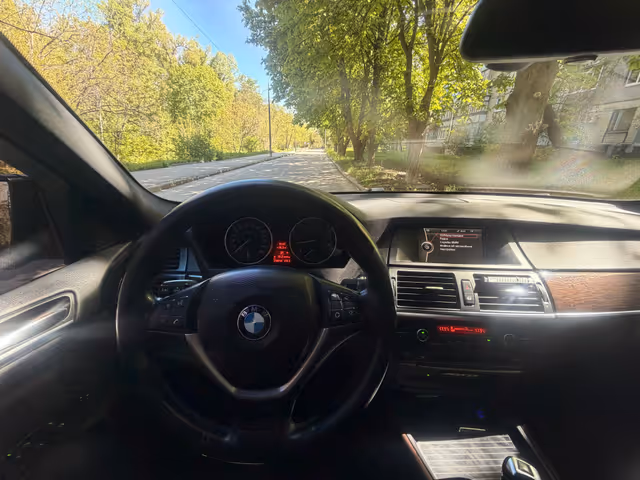 BMW X5 - зображення 2