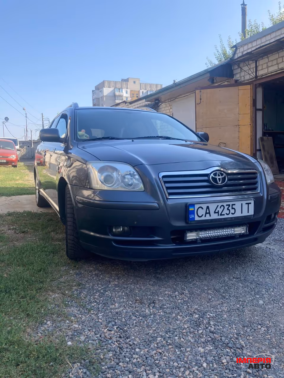 Toyota Avensis - фото 2