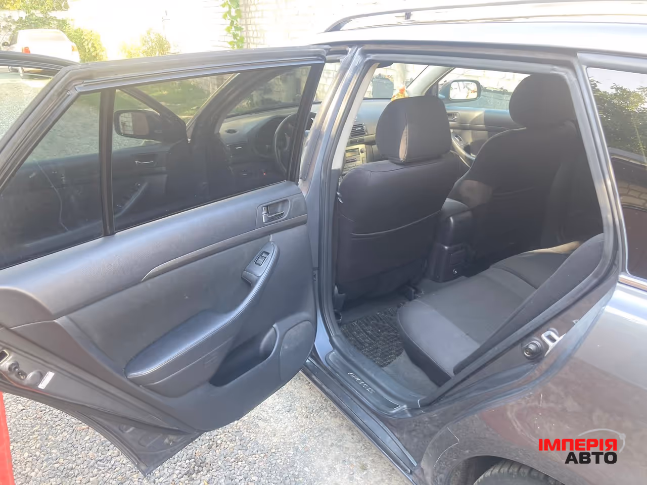 Toyota Avensis - фото 11