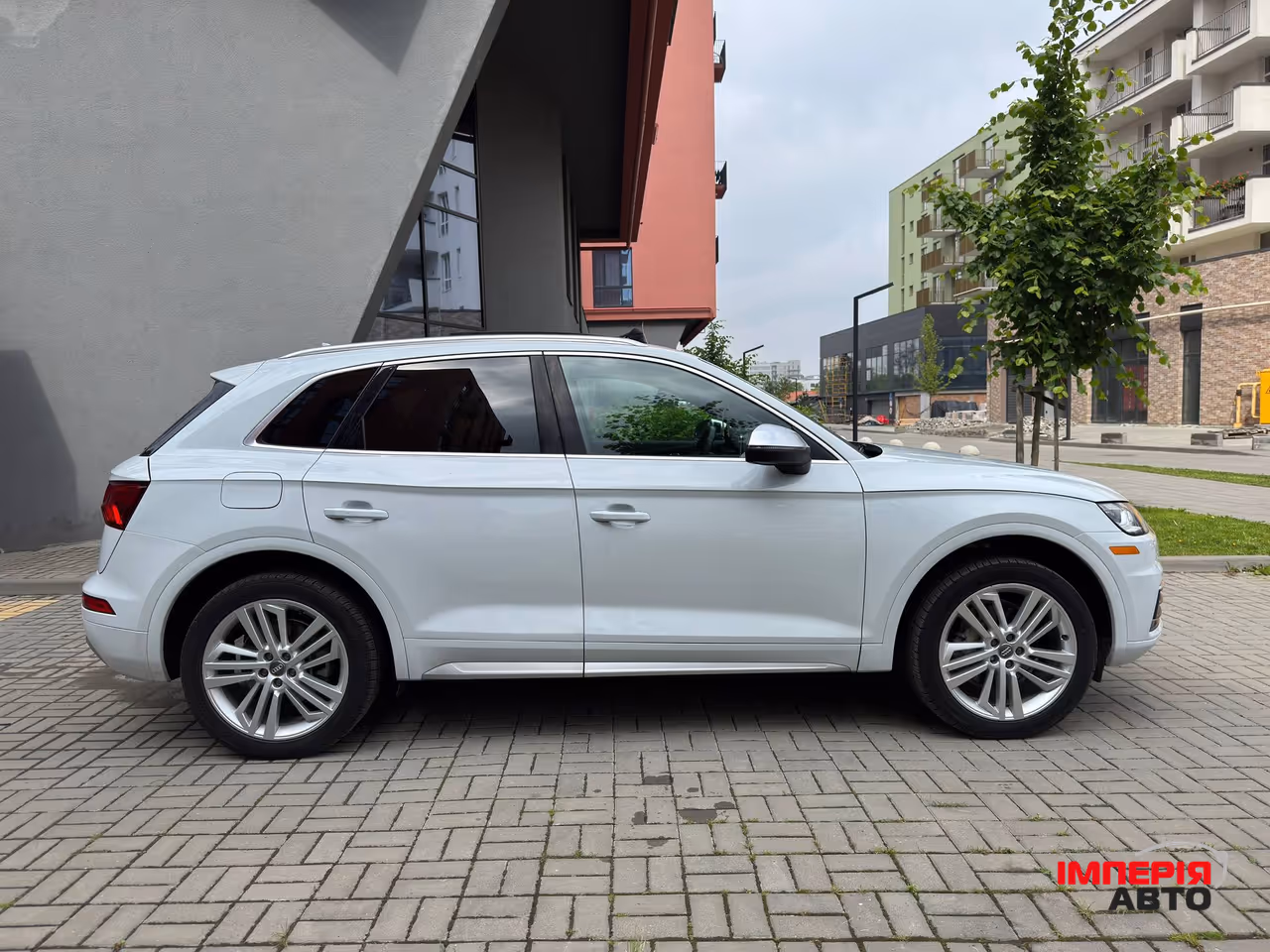 Audi Q5 - фото 8