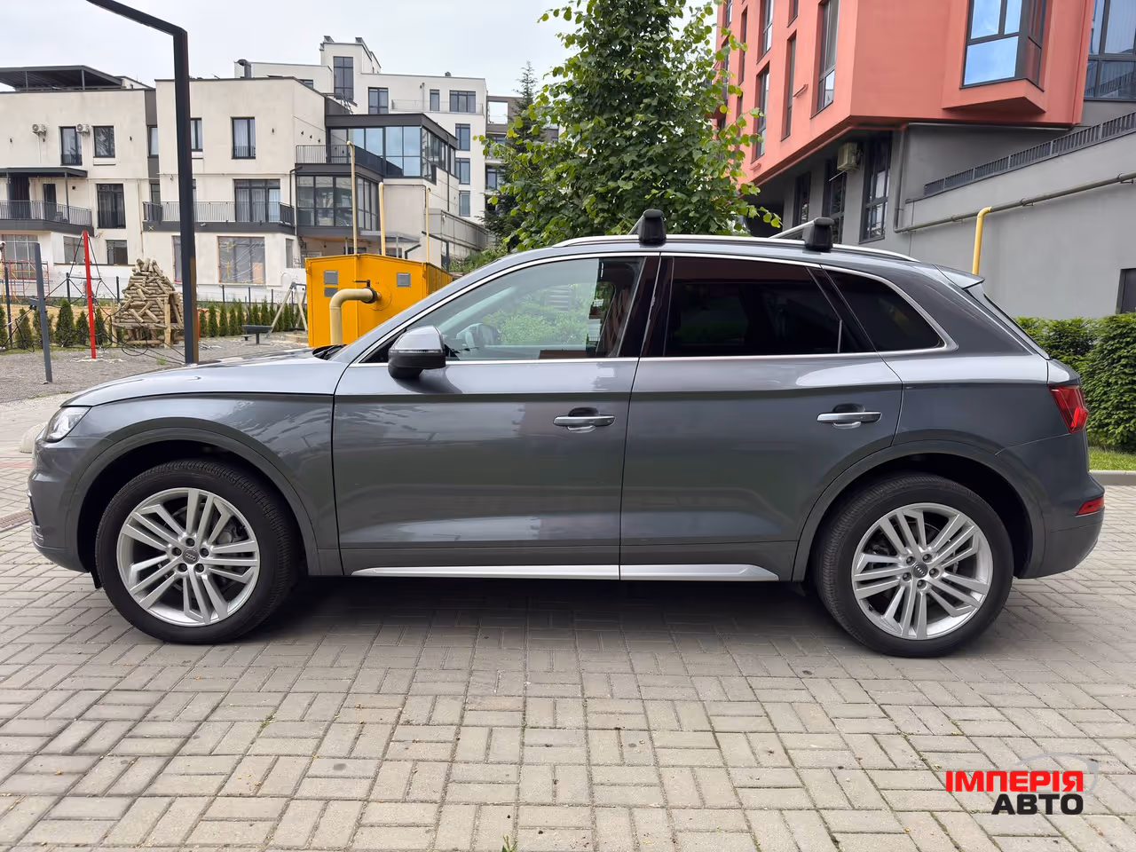 Audi Q5 - фото 7