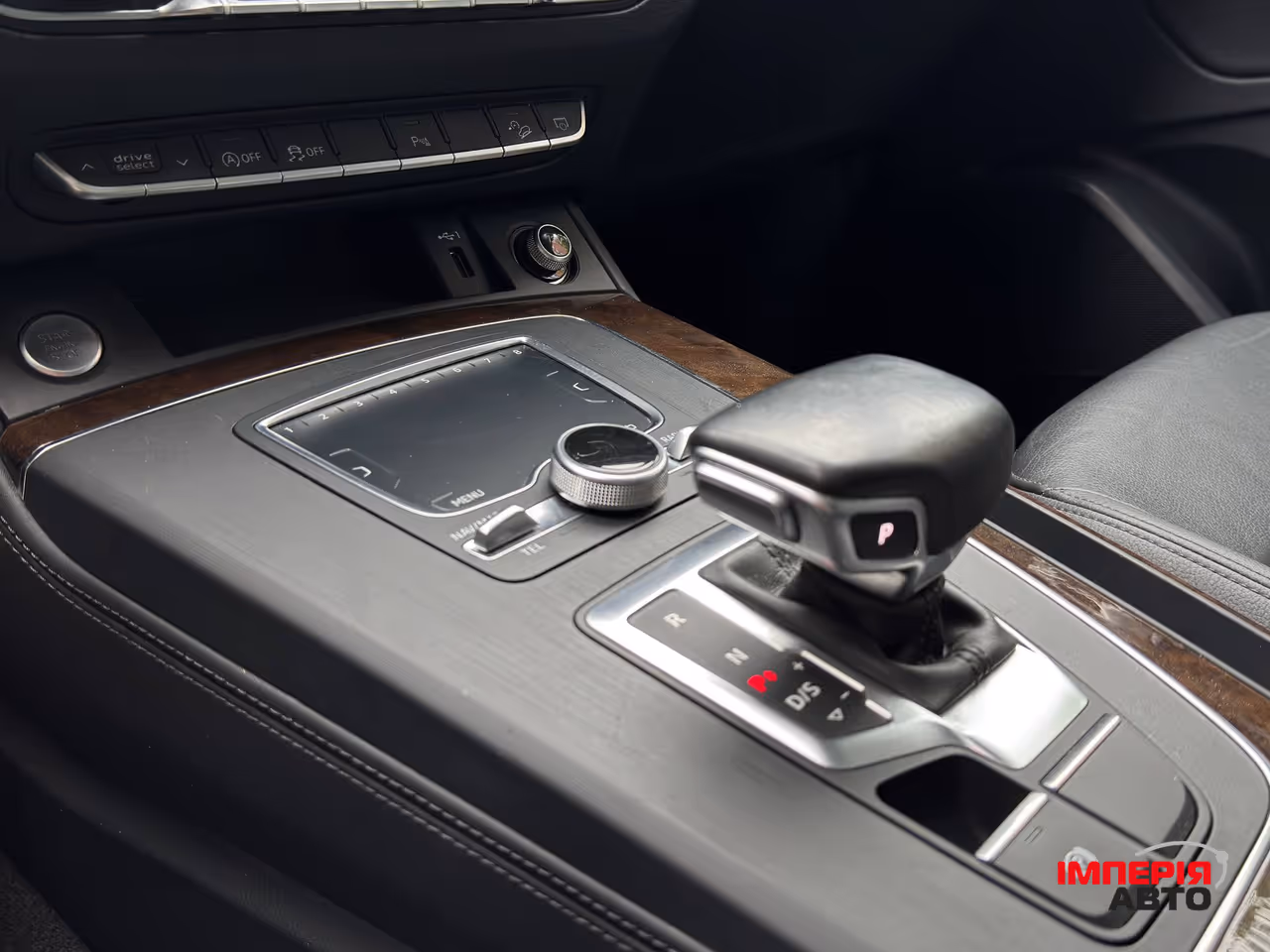 Audi Q5 - фото 10