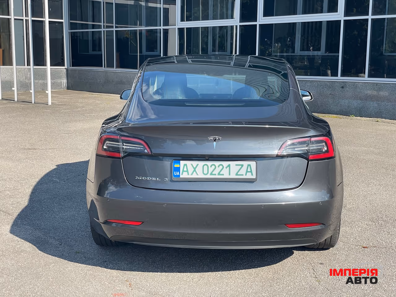 Tesla Model 3 - фото 6