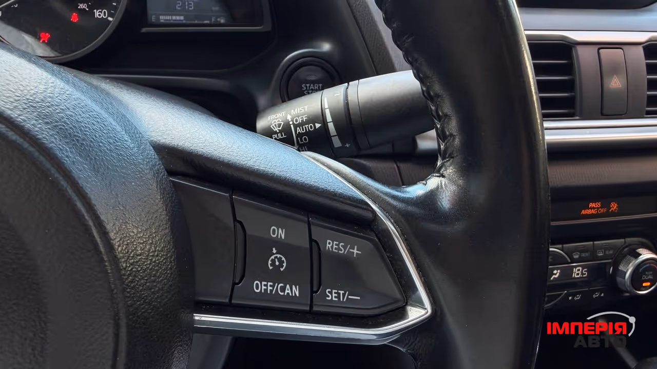 Mazda 3 - фото 23