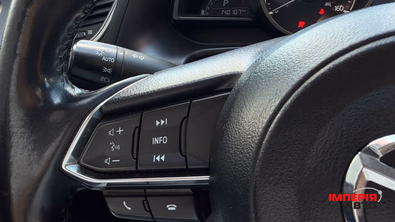 Mazda 3 - фото 25