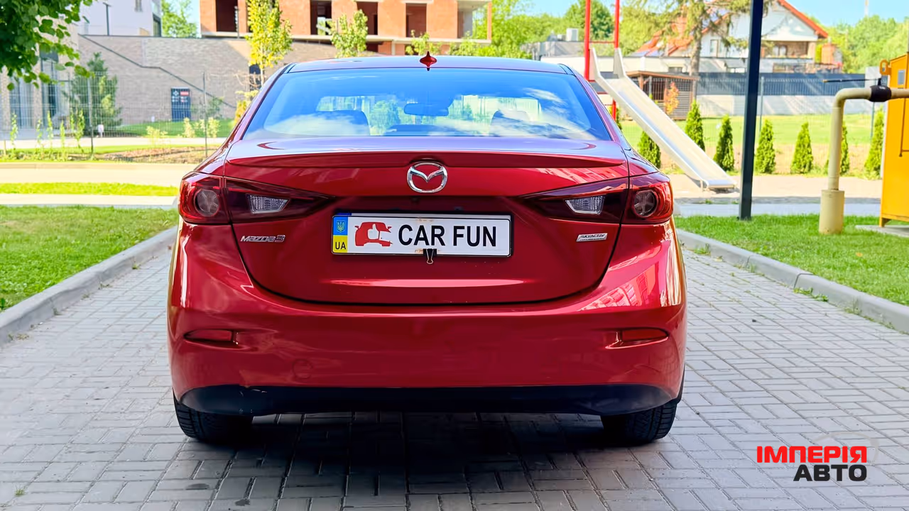 Mazda 3 - фото 6