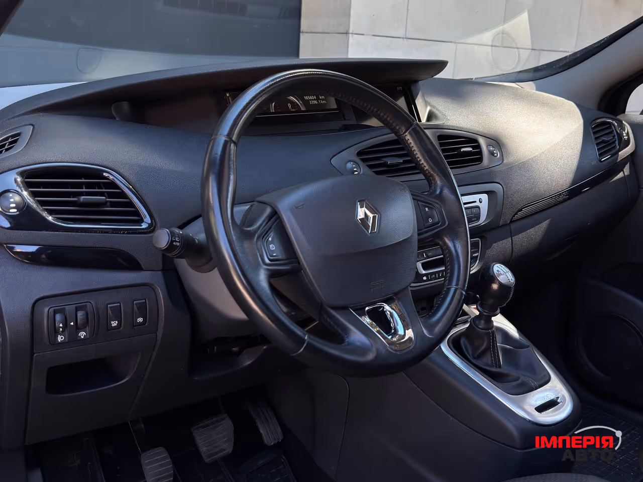 Renault Scenic - фото 11