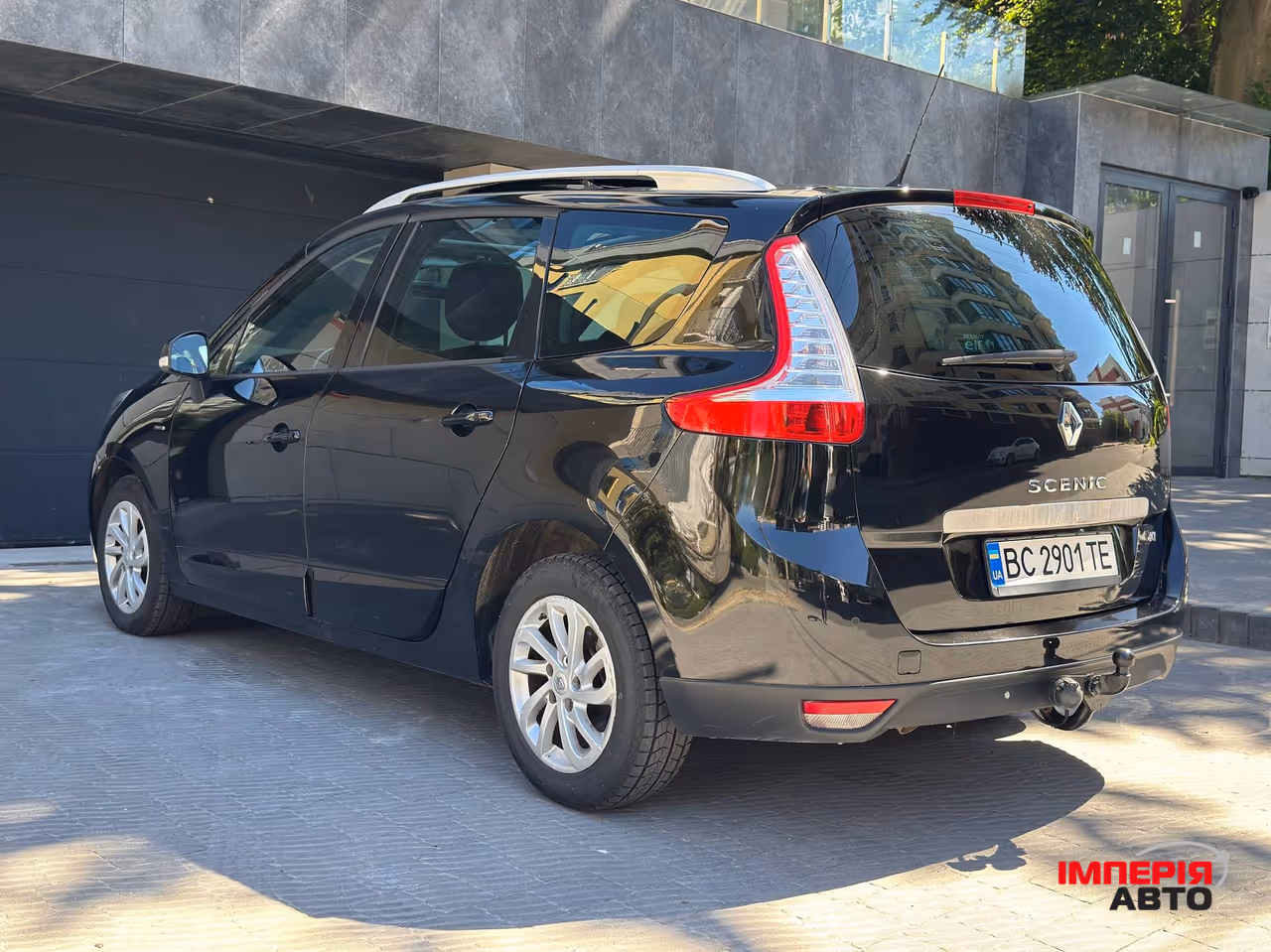 Renault Scenic - фото 7