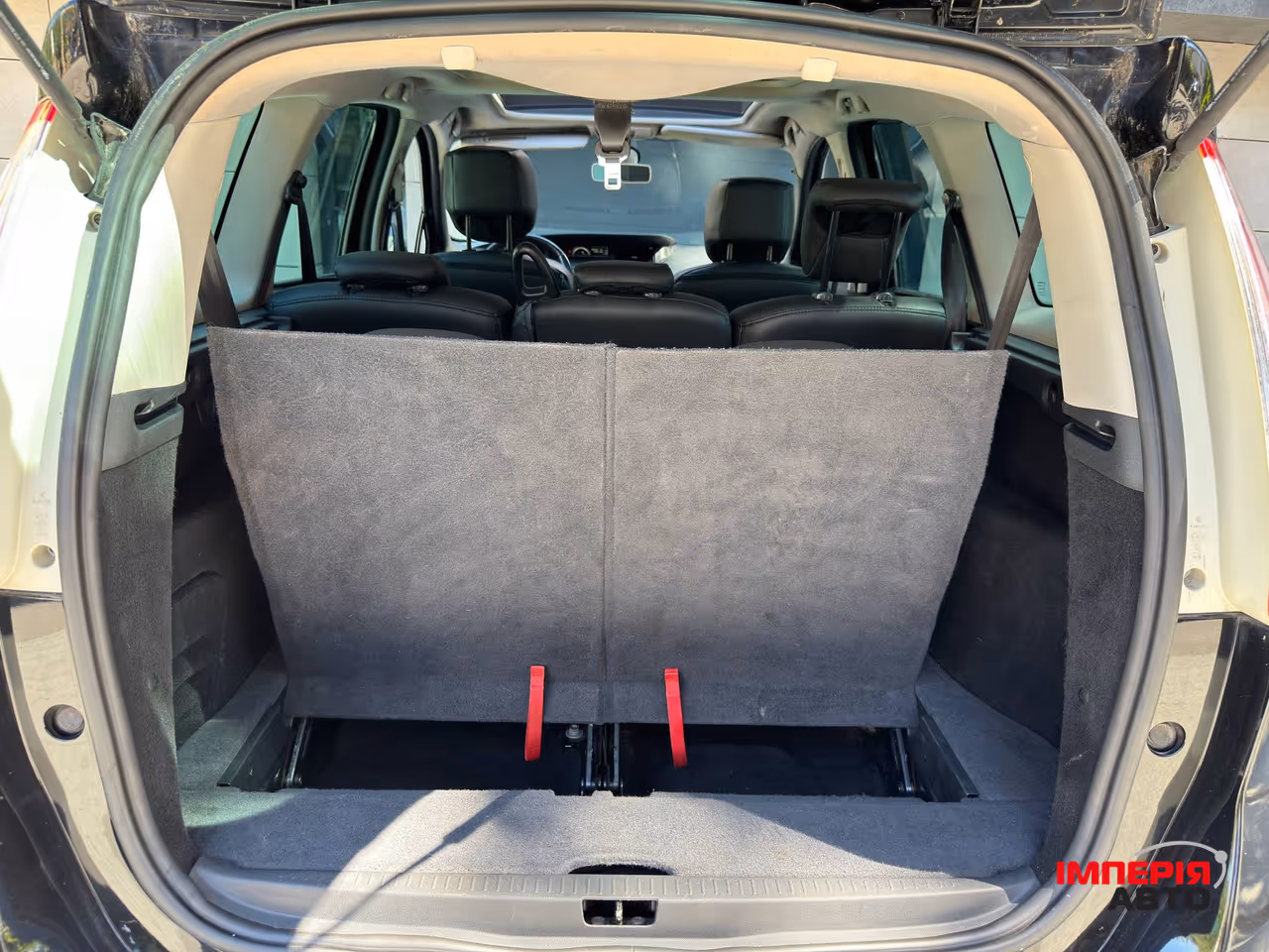 Renault Scenic - фото 18