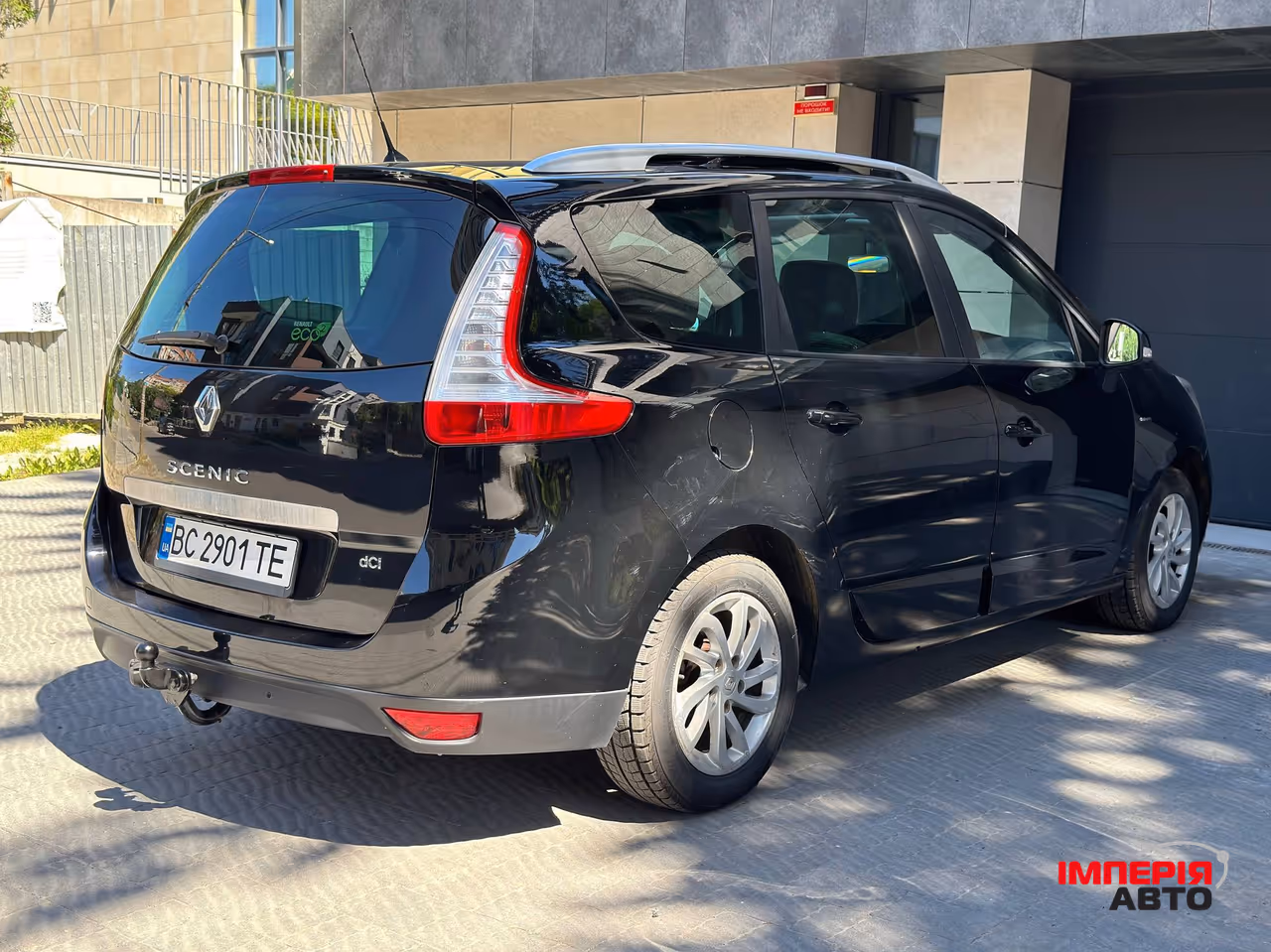 Renault Scenic - фото 8