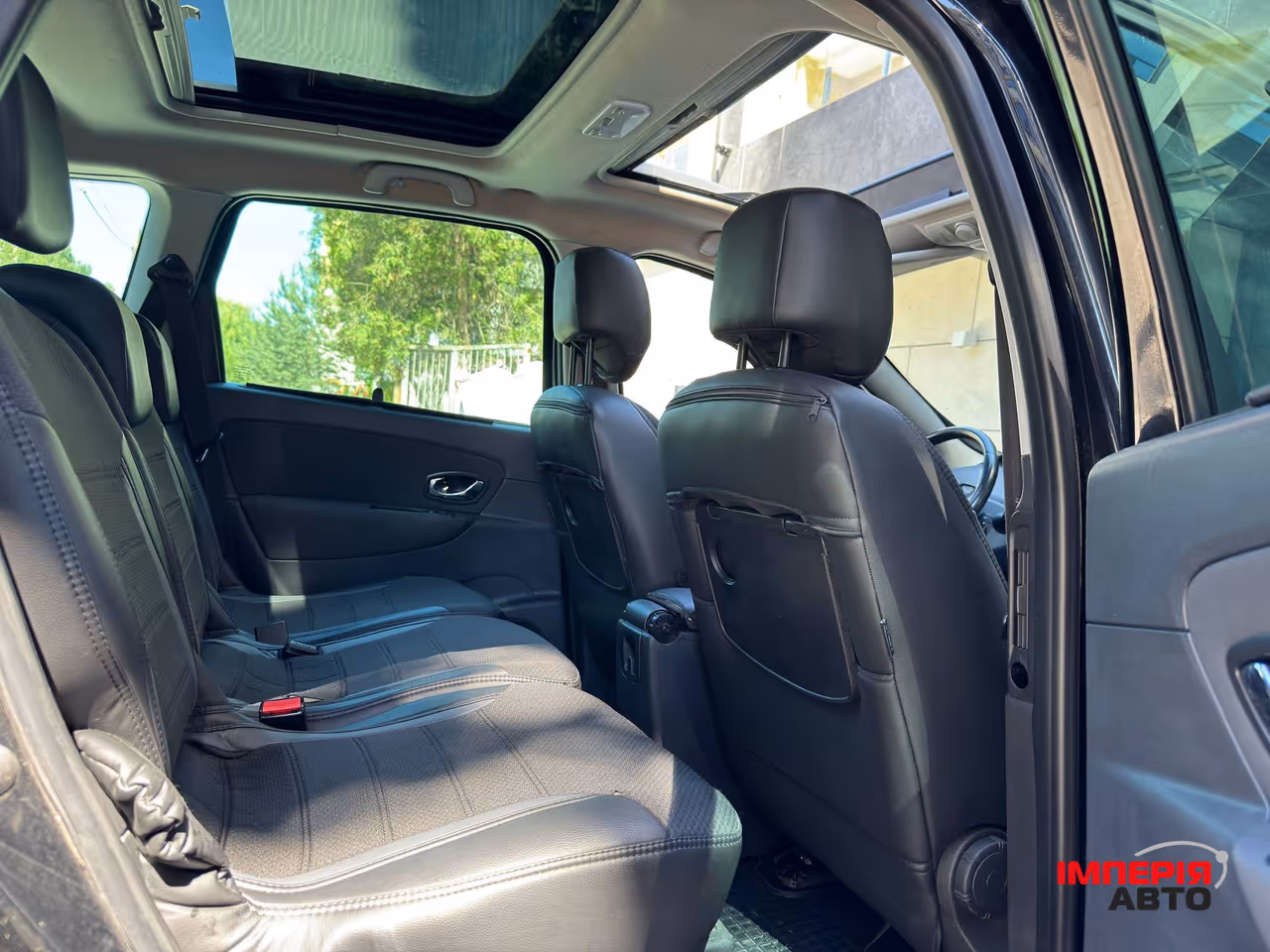 Renault Scenic - фото 21