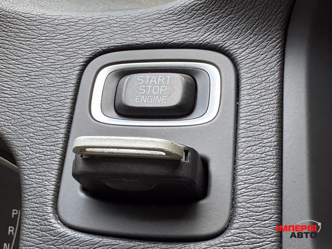 Volvo XC70 - фото 30
