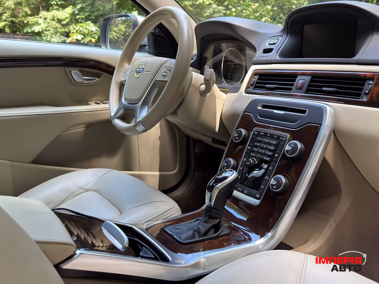 Volvo XC70 - фото 20
