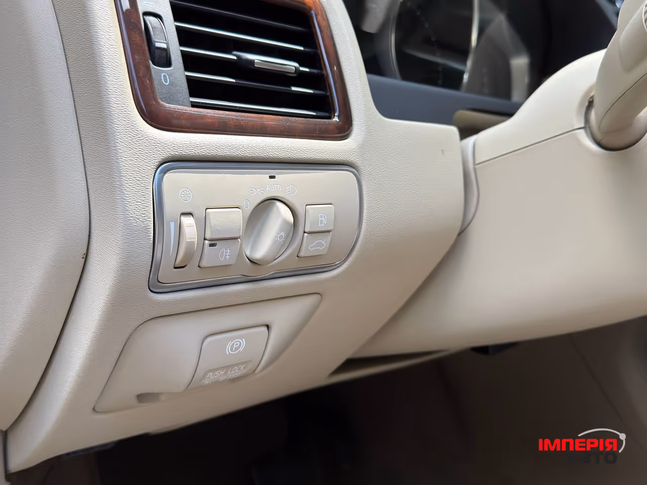 Volvo XC70 - фото 9