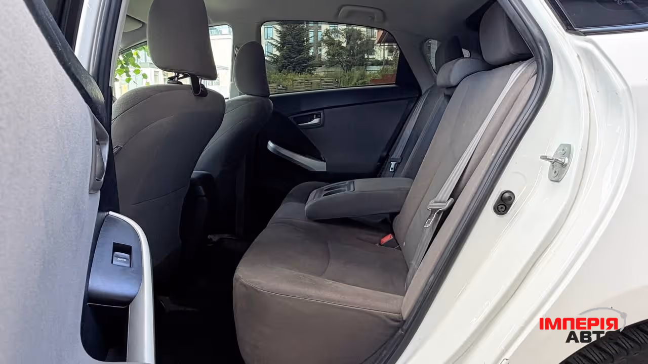 Toyota Prius - фото 6