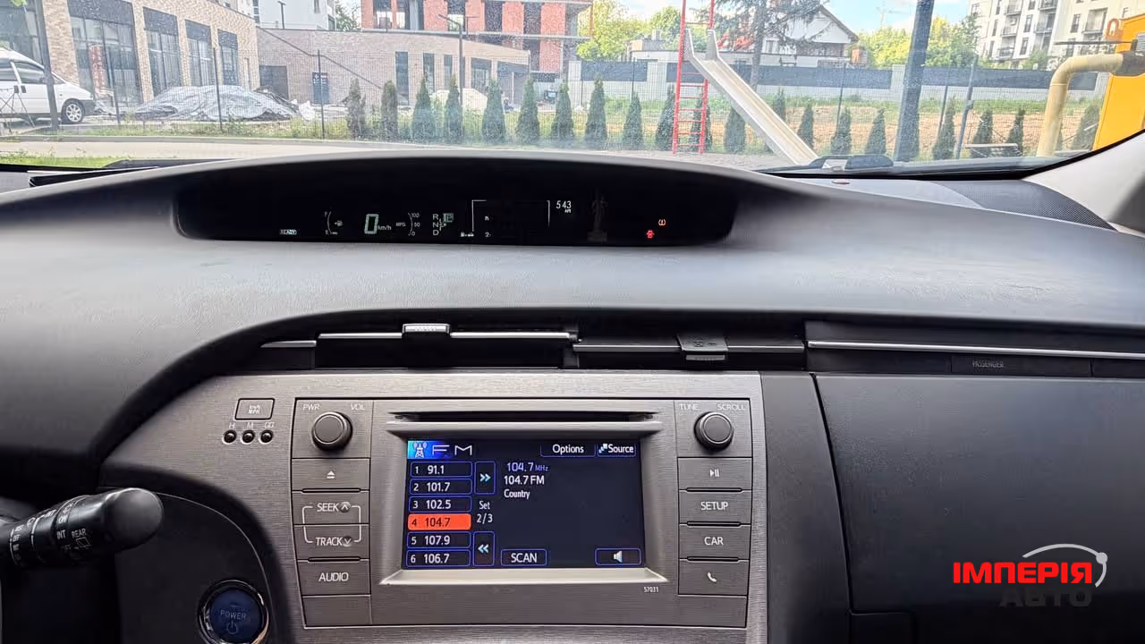 Toyota Prius - фото 9