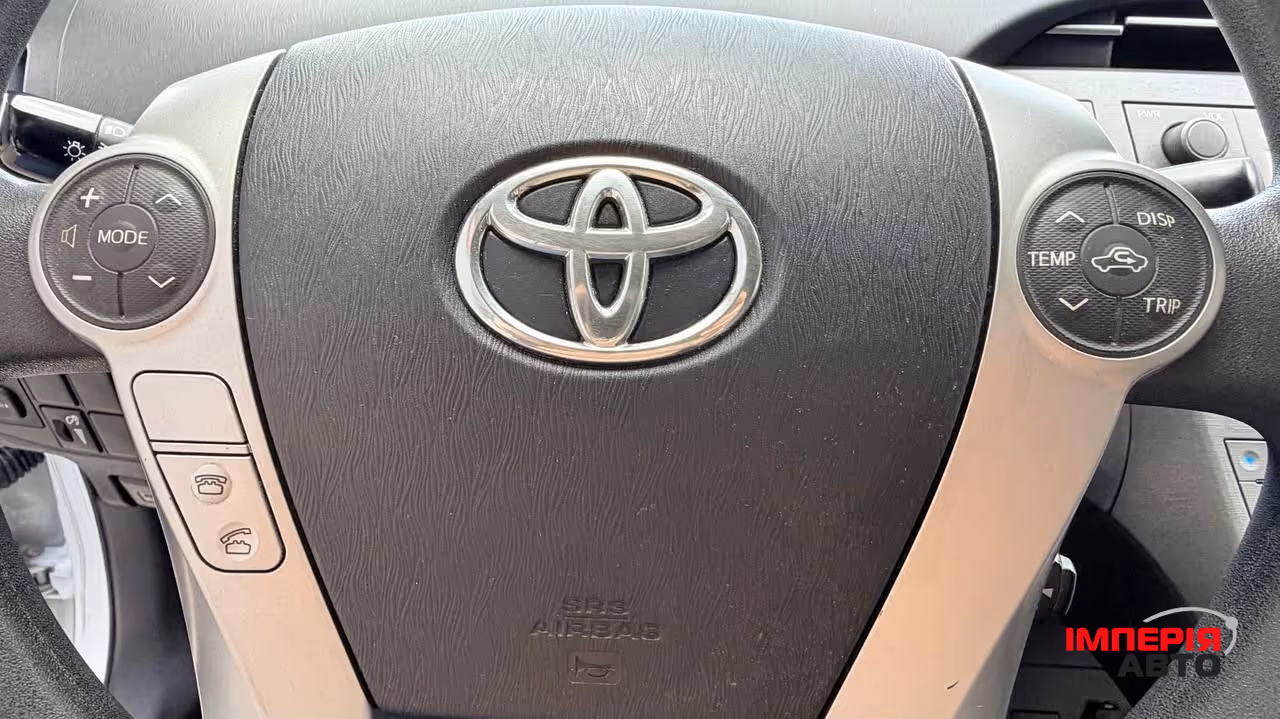 Toyota Prius - фото 8