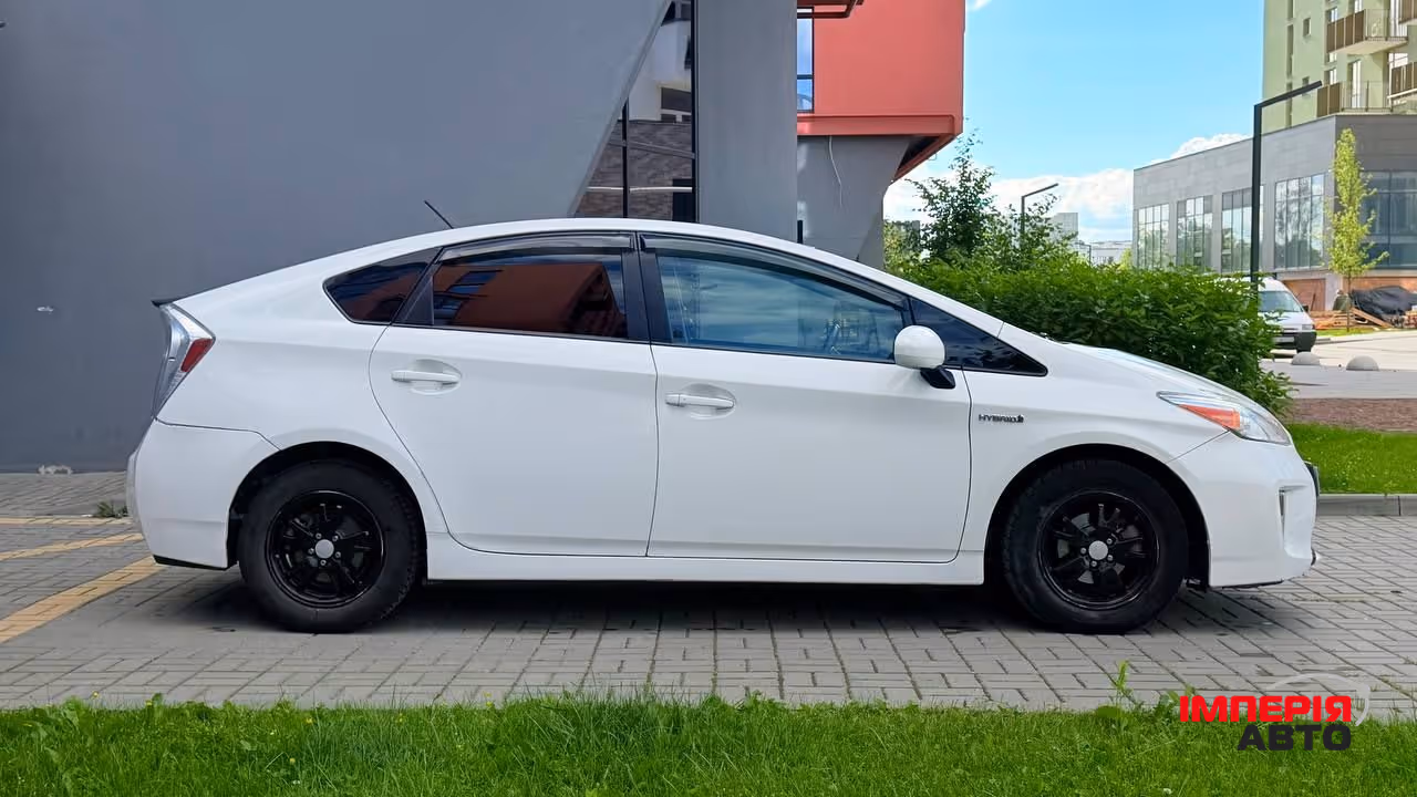 Toyota Prius - фото 17