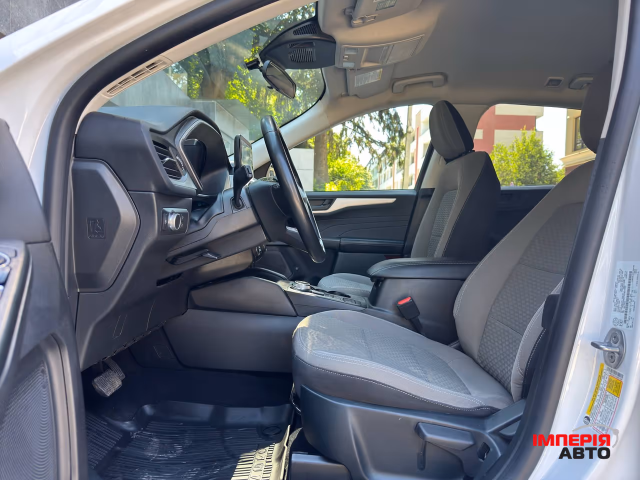 Ford Escape - фото 14