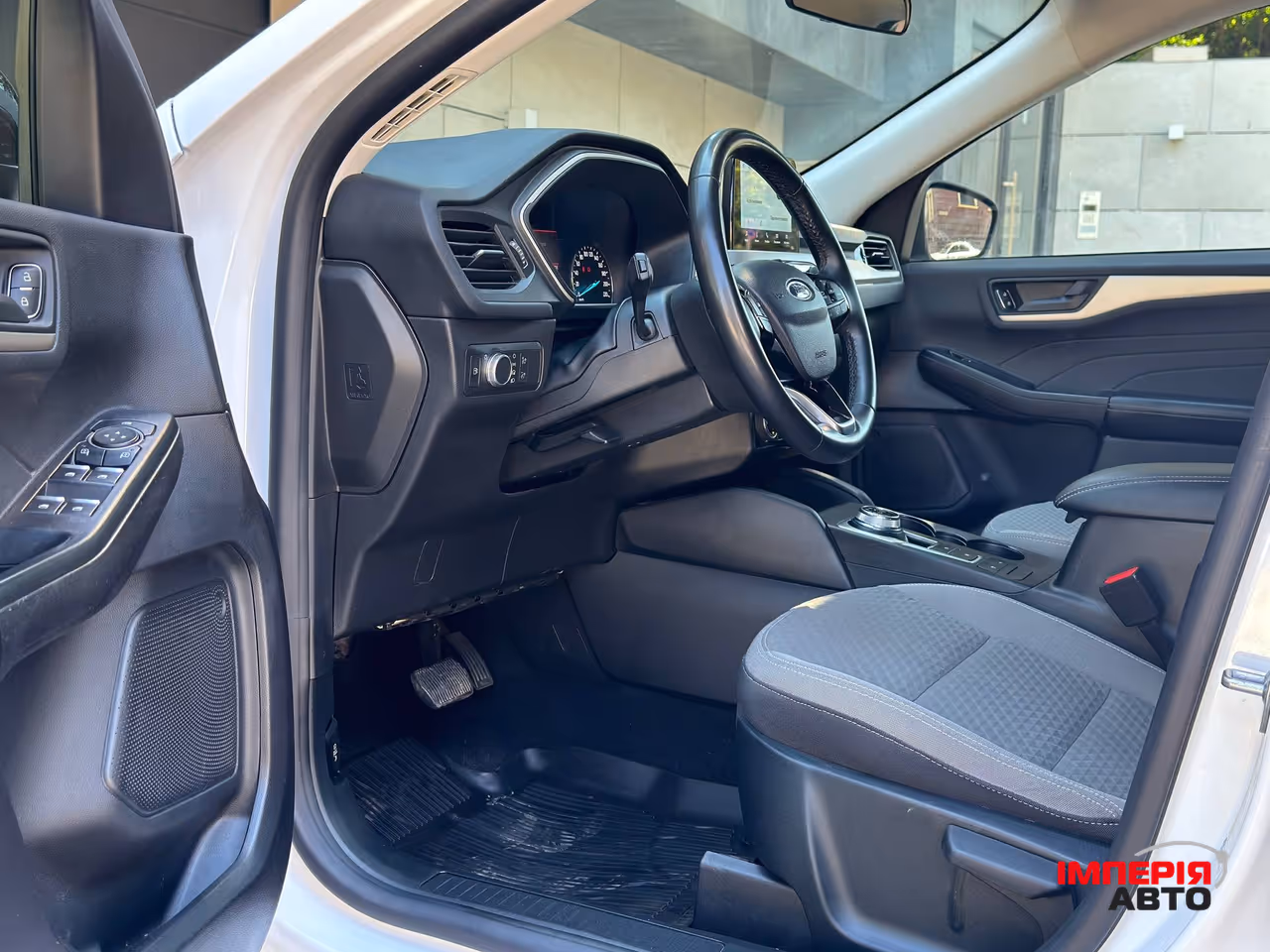 Ford Escape - фото 10