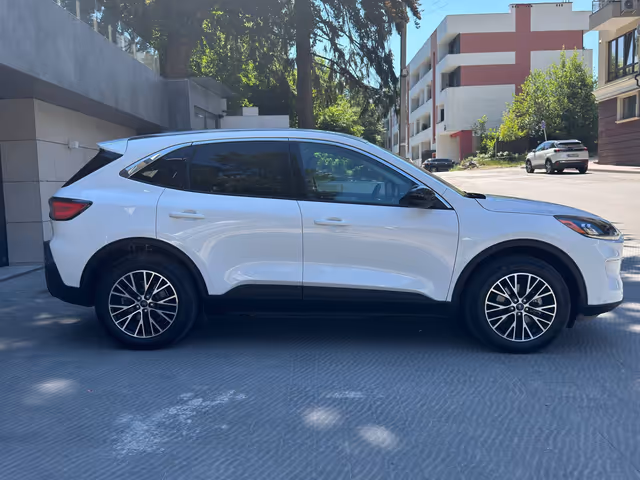 Ford Escape - зображення 4