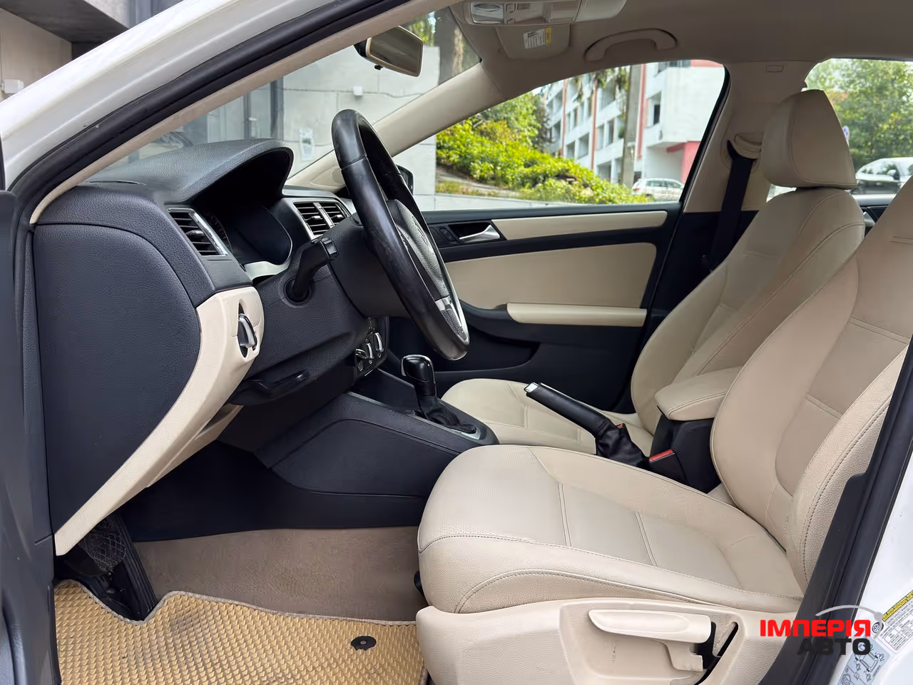 Volkswagen Jetta - фото 12