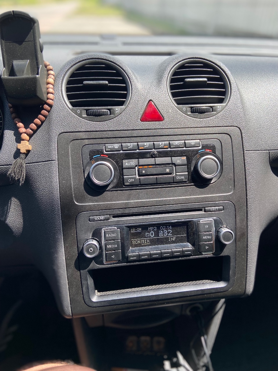 Volkswagen Caddy - фото 2