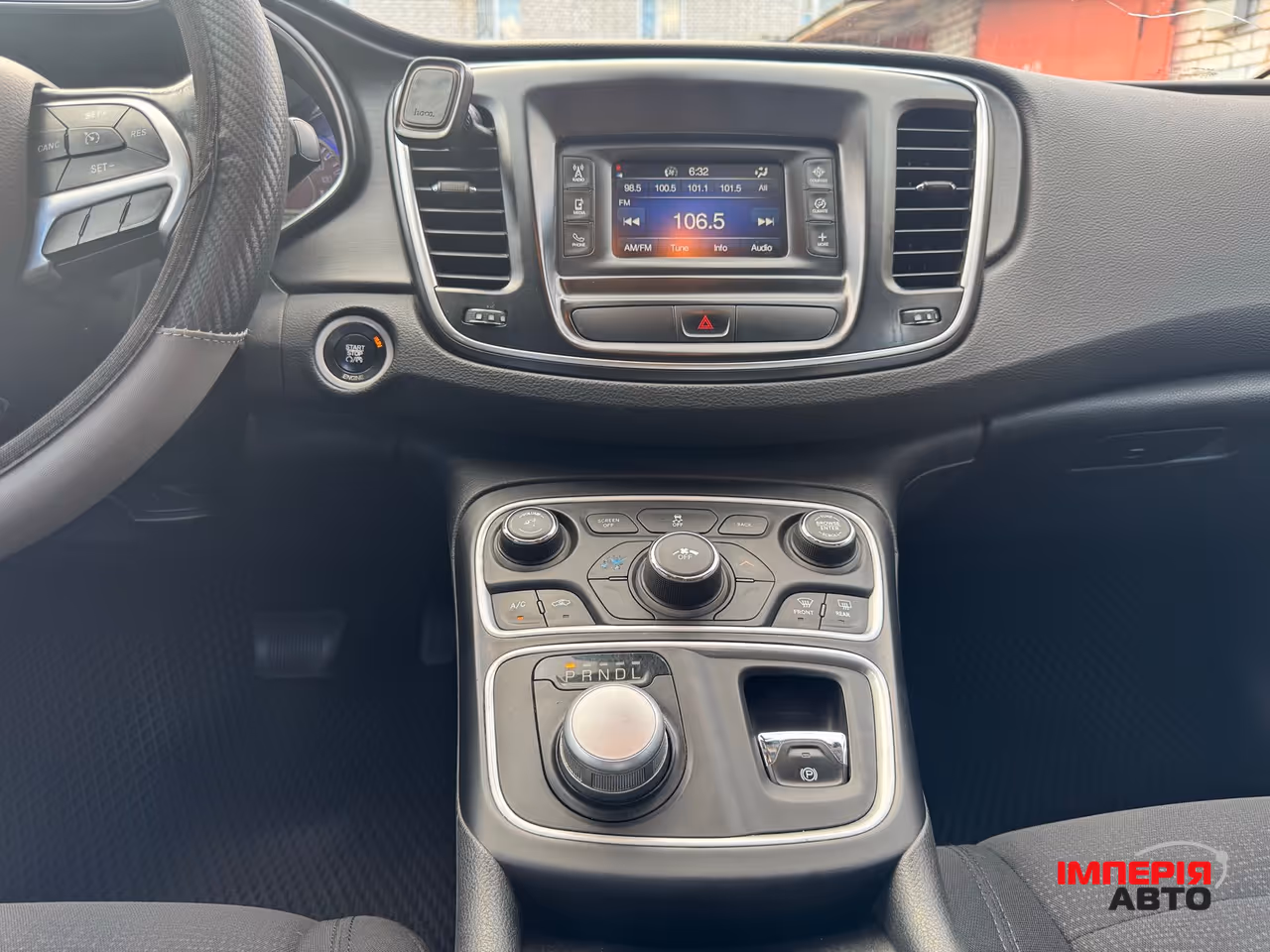 Chrysler 200 - фото 32