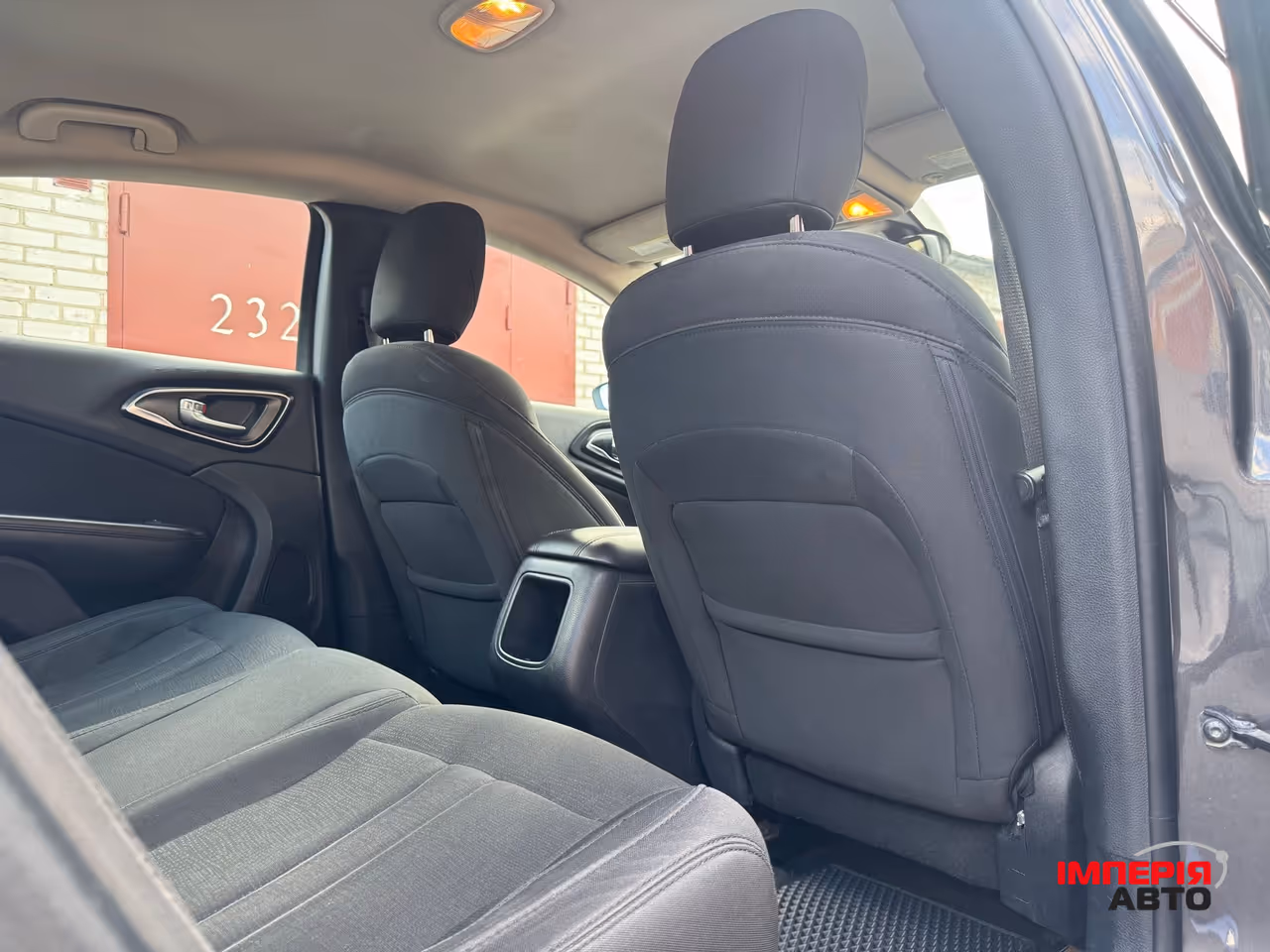 Chrysler 200 - фото 41