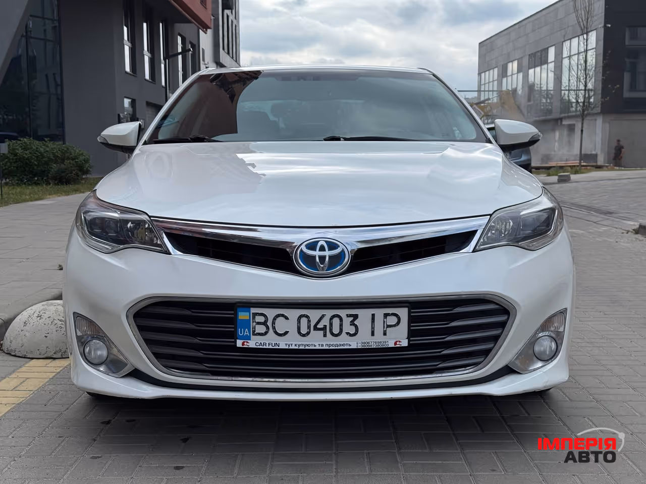 Toyota Avalon - фото 2