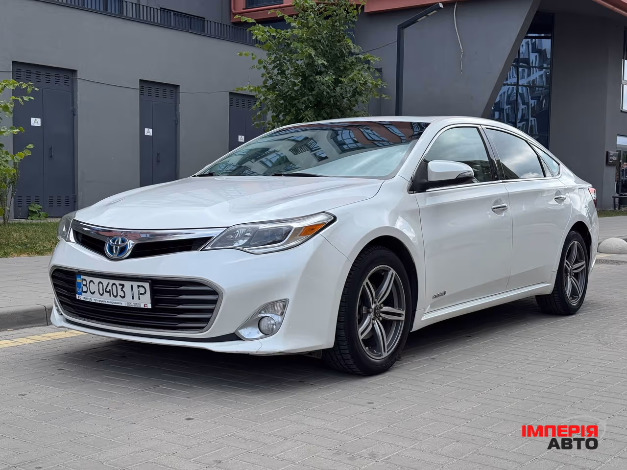 Toyota Avalon - фото 1