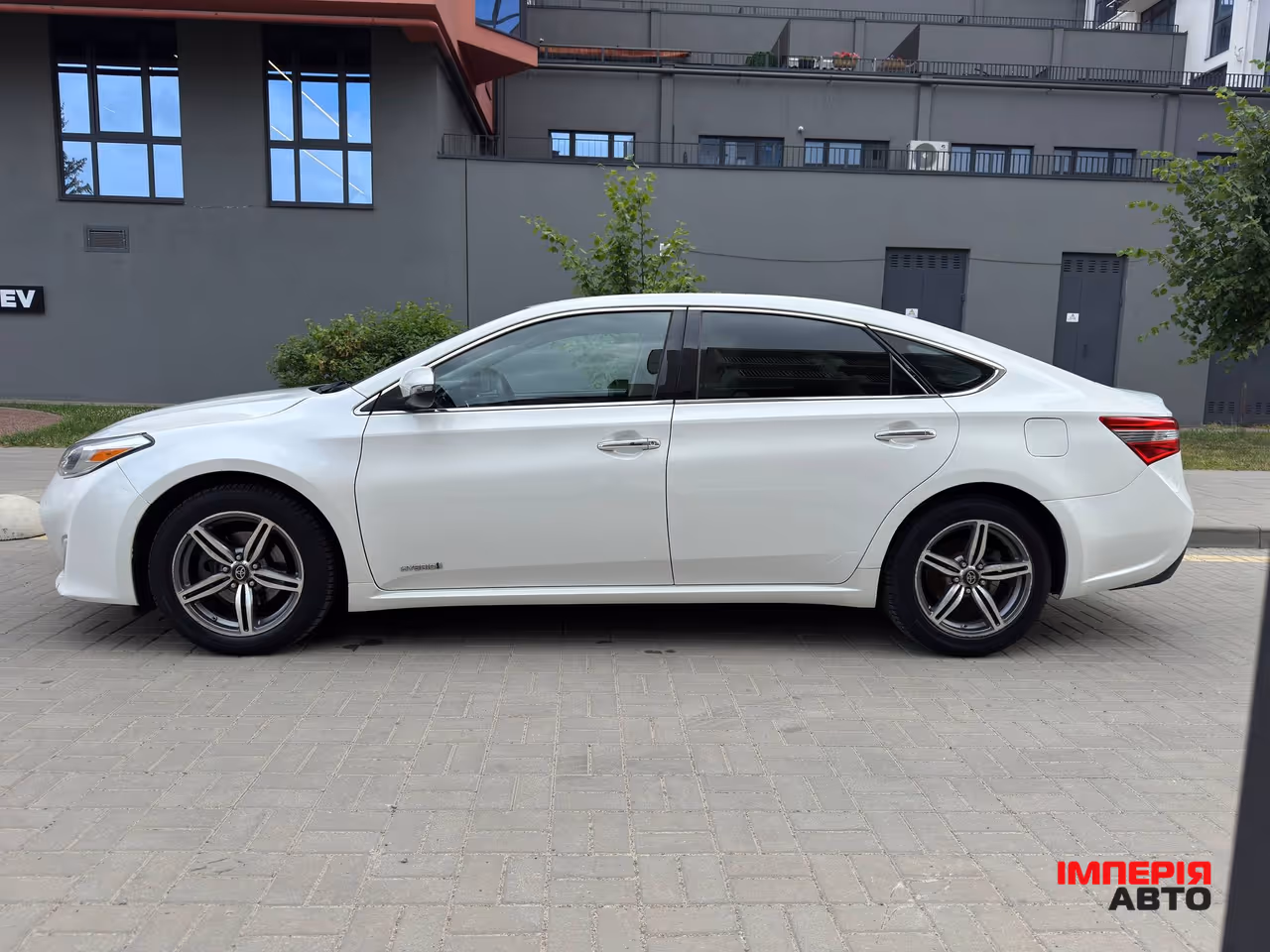 Toyota Avalon - фото 8