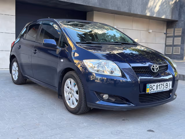 Toyota Auris - зображення 3