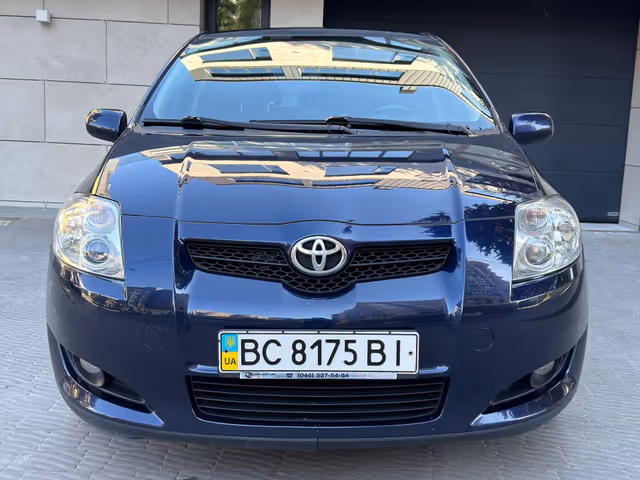 Toyota Auris - зображення 2