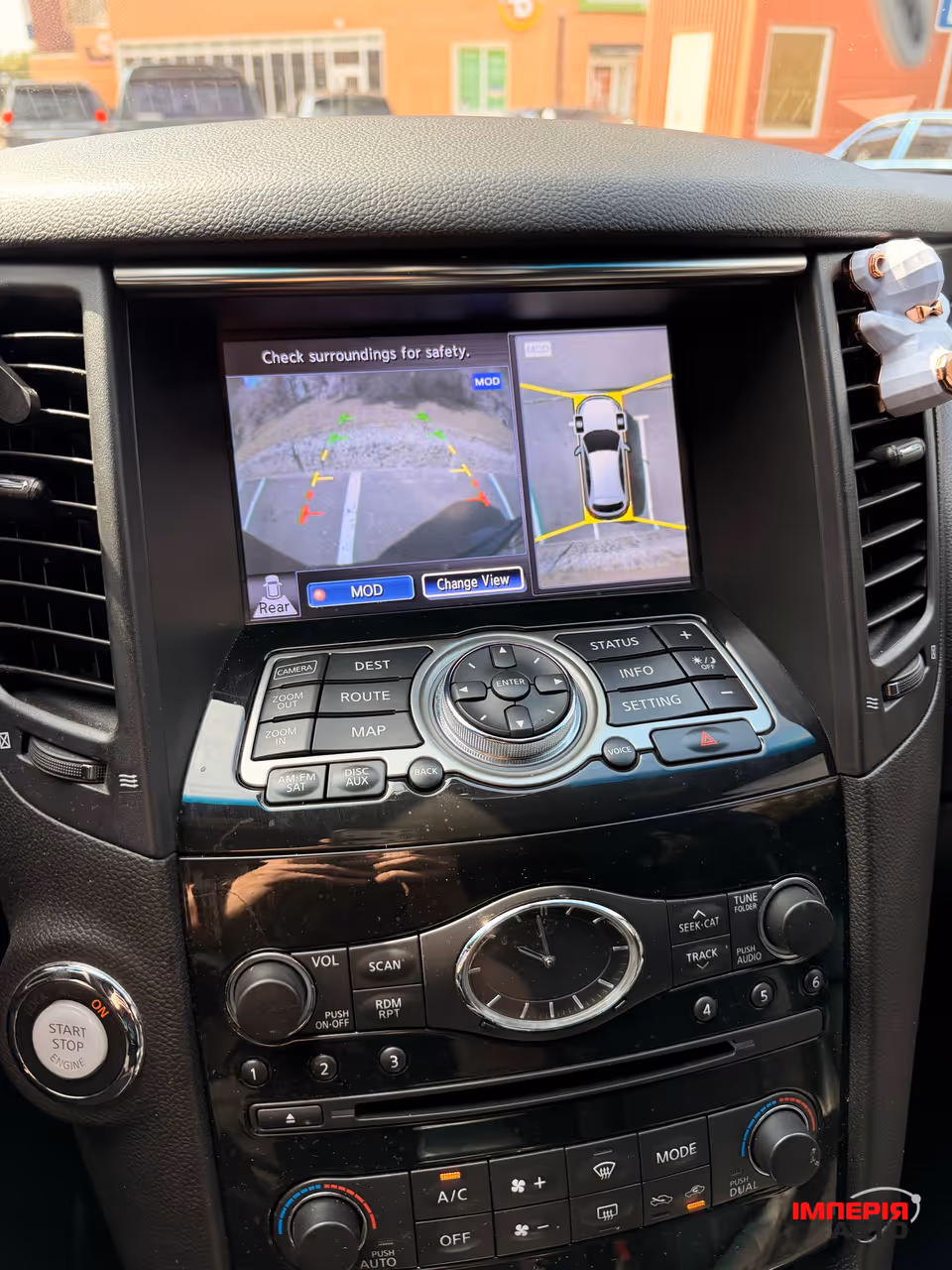 Infiniti QX70 - фото 16