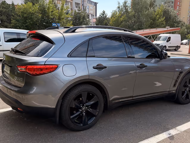 Infiniti QX70 - зображення 4