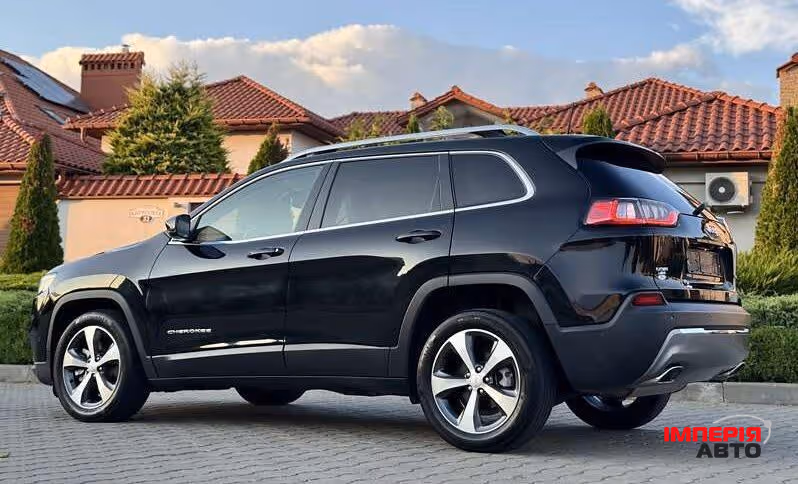 Jeep Cherokee - фото 10