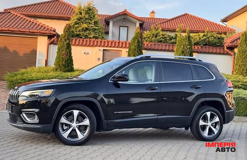 Jeep Cherokee - фото 9