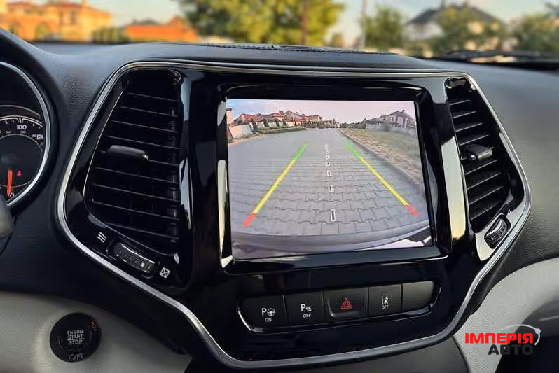 Jeep Cherokee - фото 13