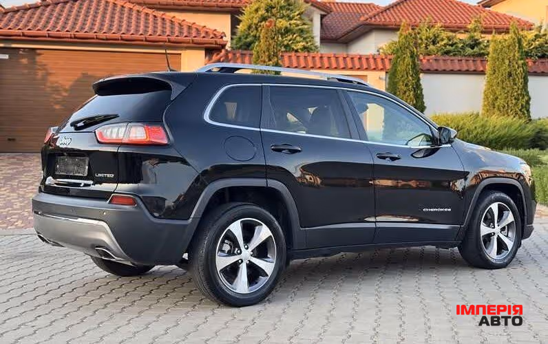 Jeep Cherokee - фото 4