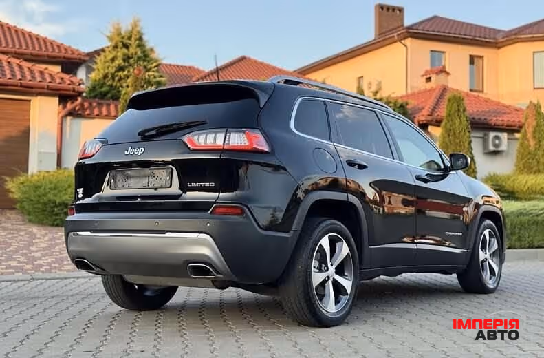Jeep Cherokee - фото 6