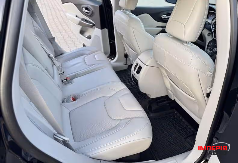 Jeep Cherokee - фото 25