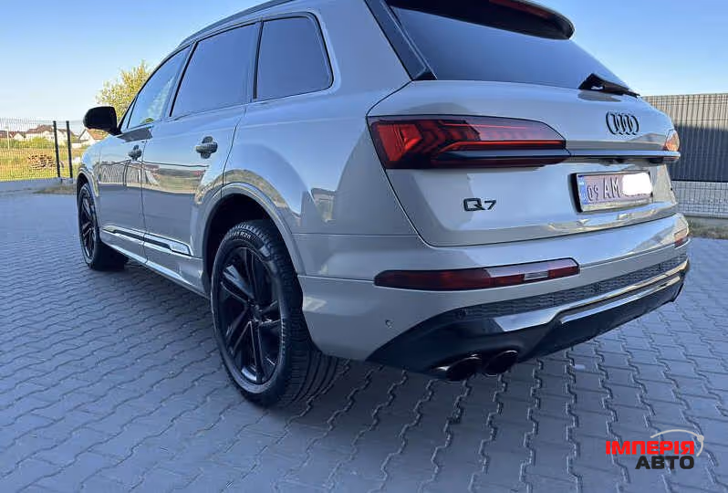 Audi Q7 - фото 3