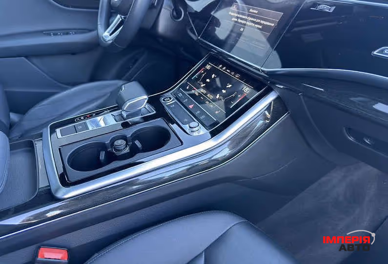 Audi Q7 - фото 6