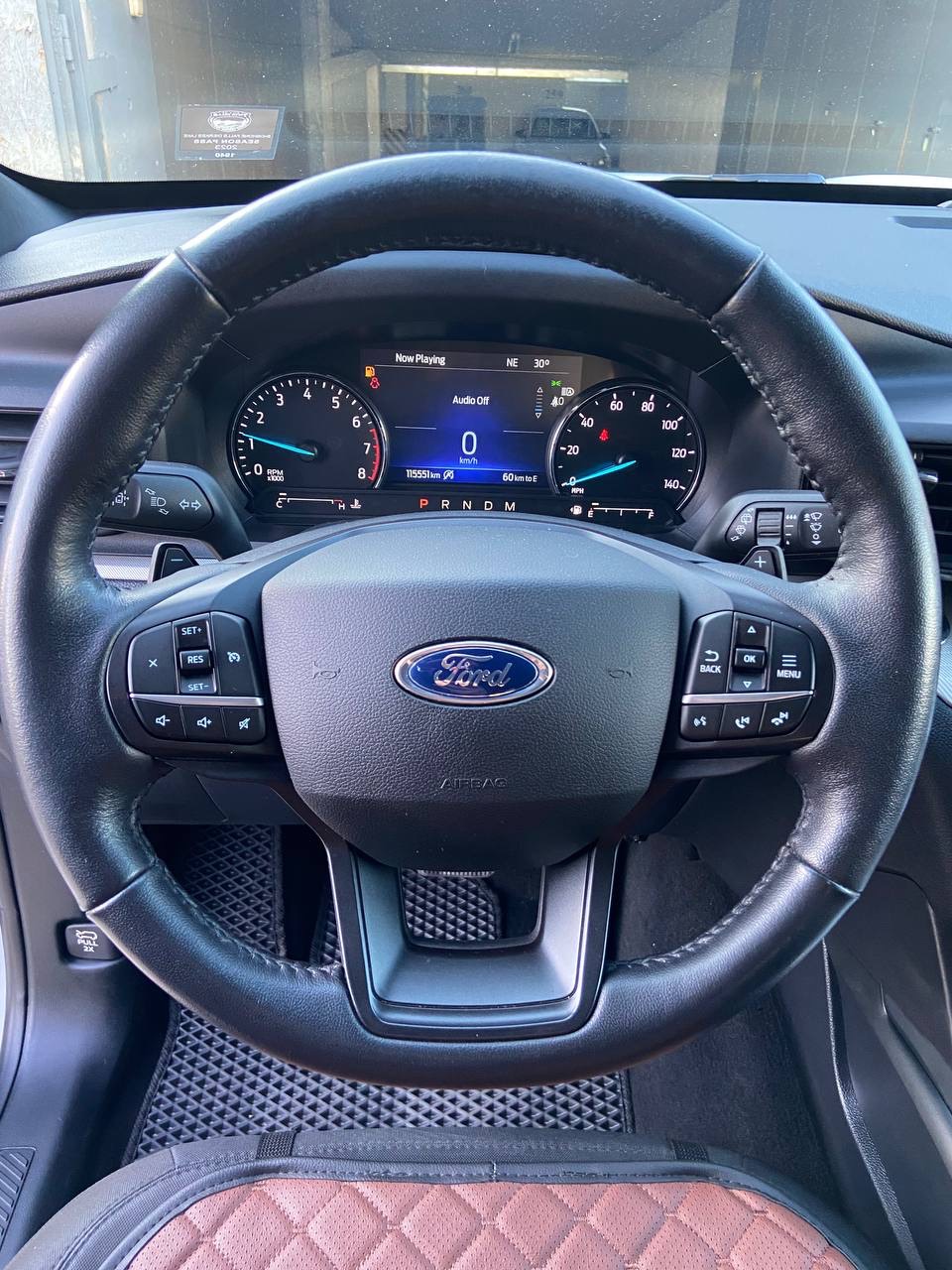 Ford Explorer - фото 11