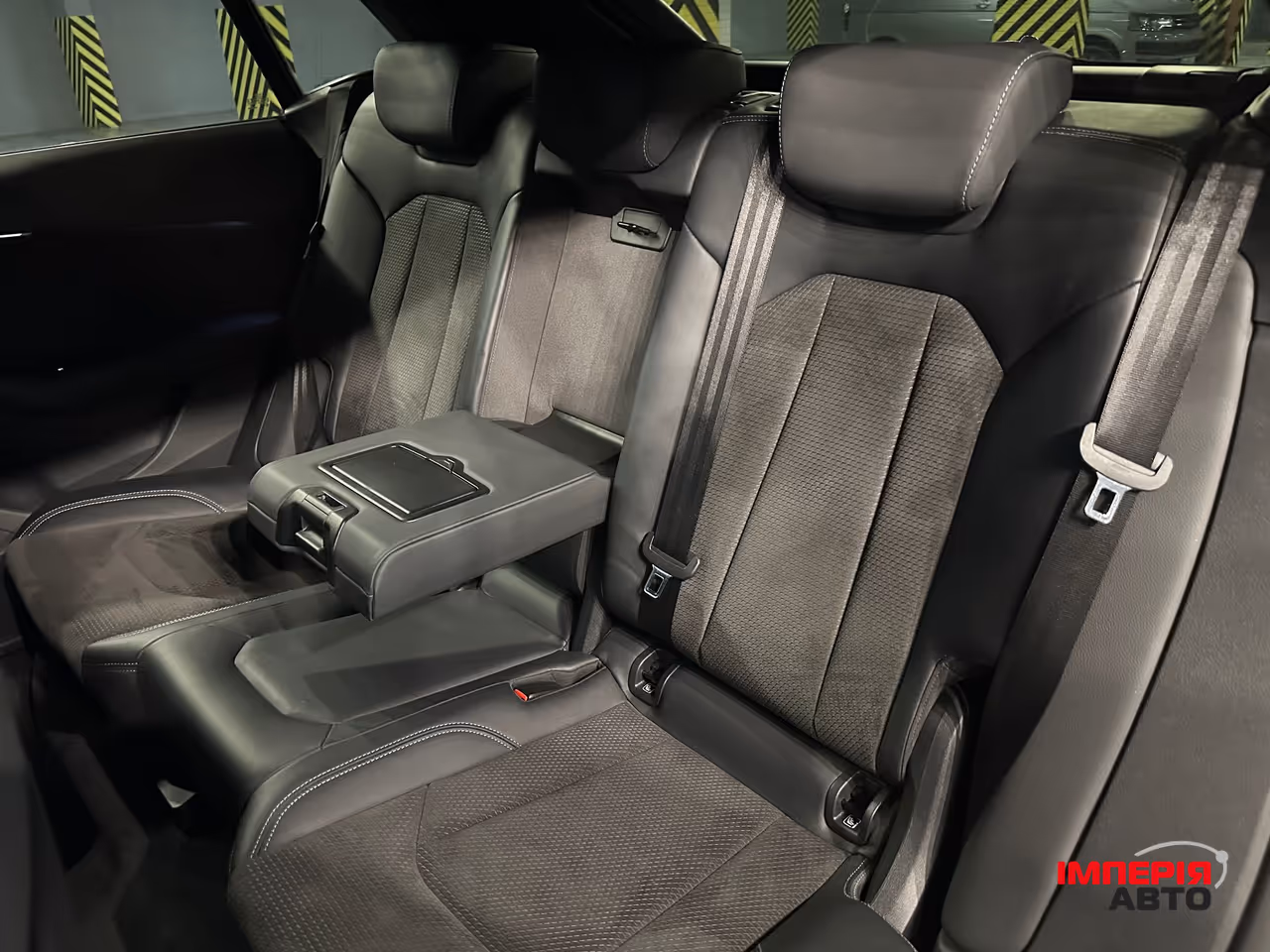 Audi Q8 - фото 13