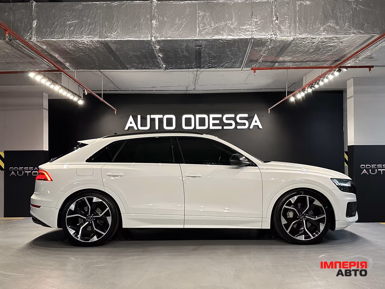 Audi Q8 - фото 5
