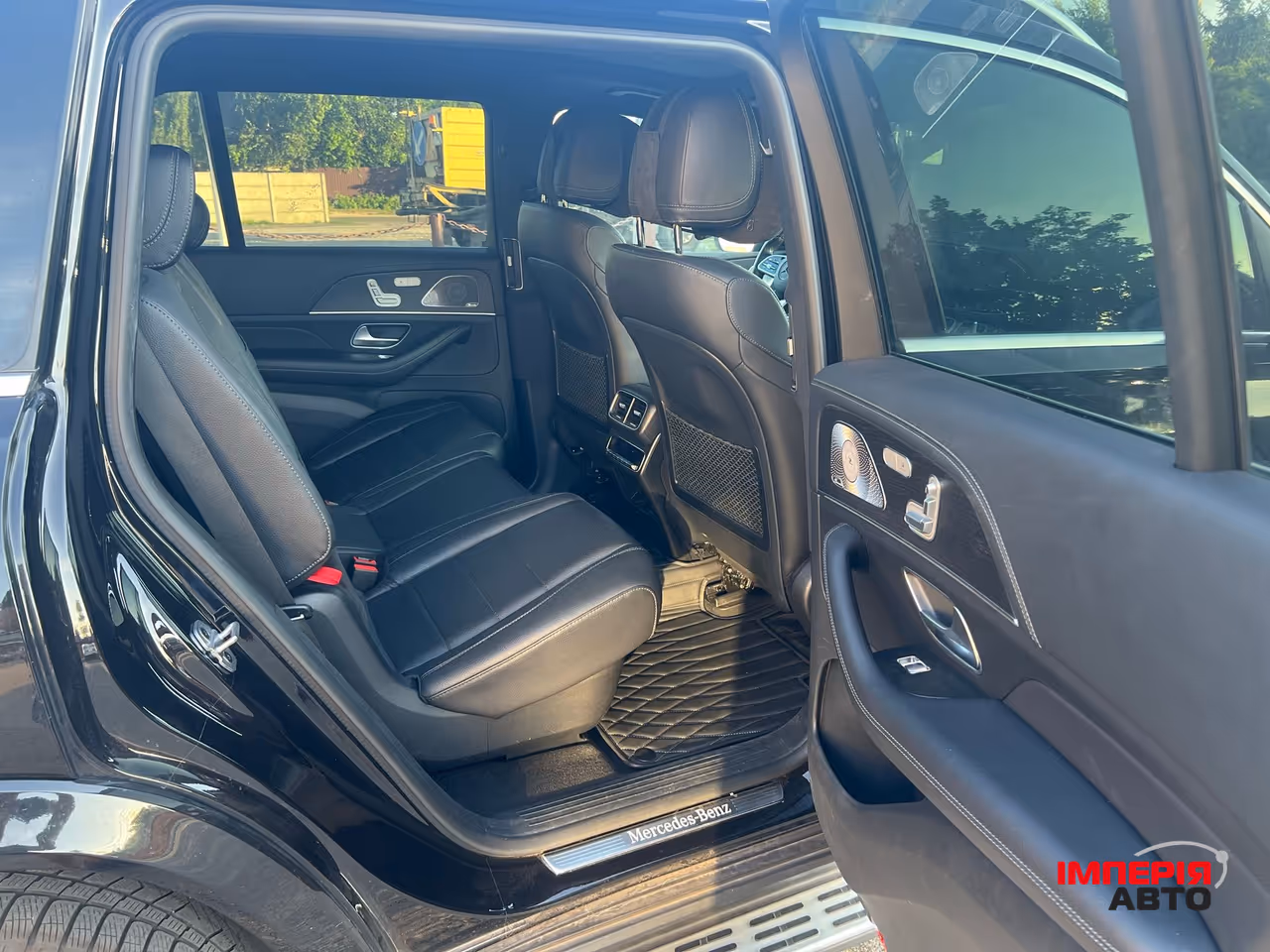 Mercedes-Benz GLS - фото 24