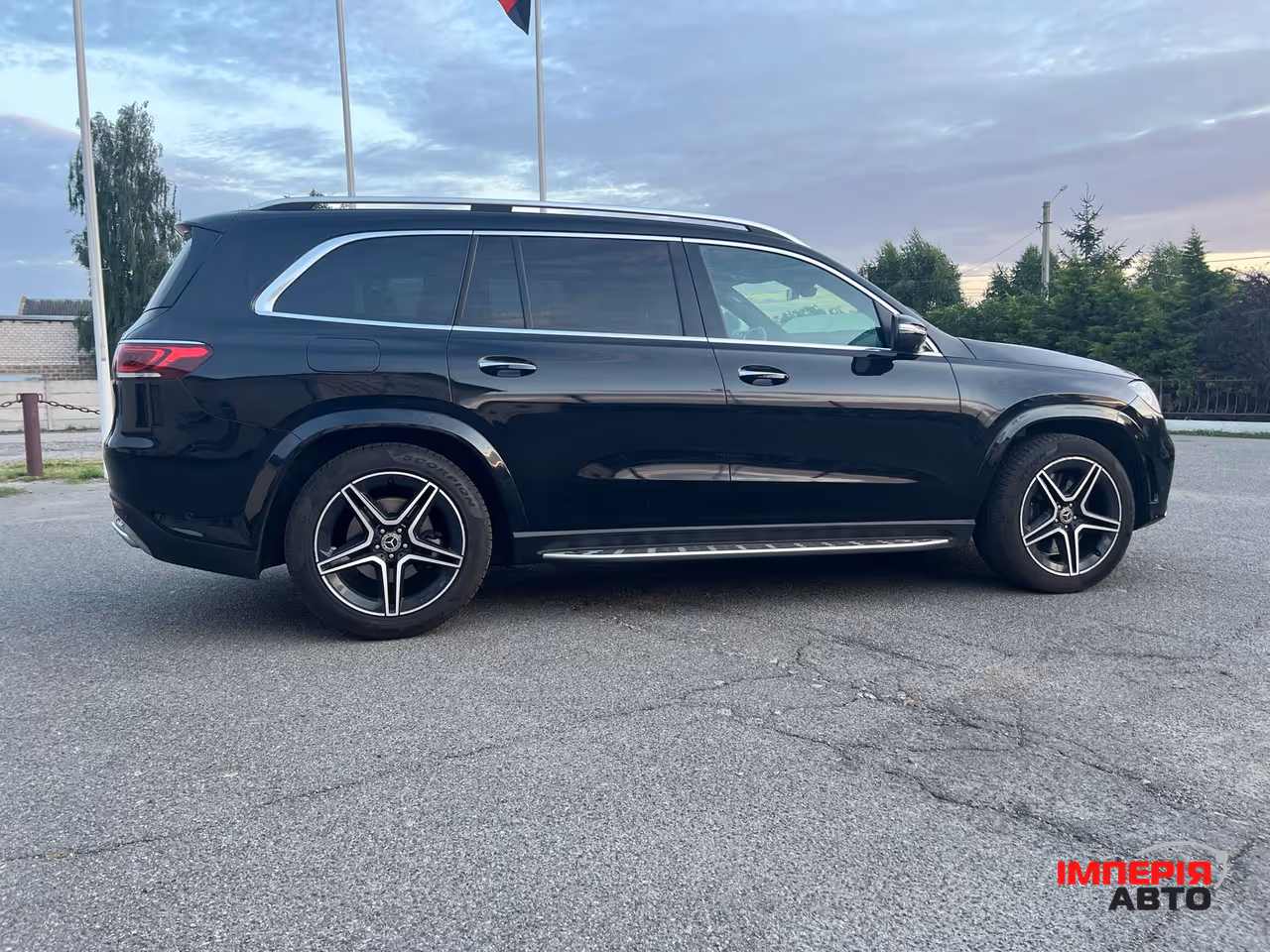 Mercedes-Benz GLS - фото 11